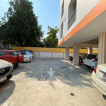 V At Bangsaen Exterior foto