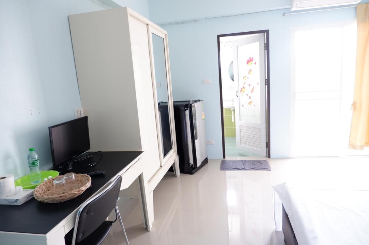 V At Bangsaen Exterior foto