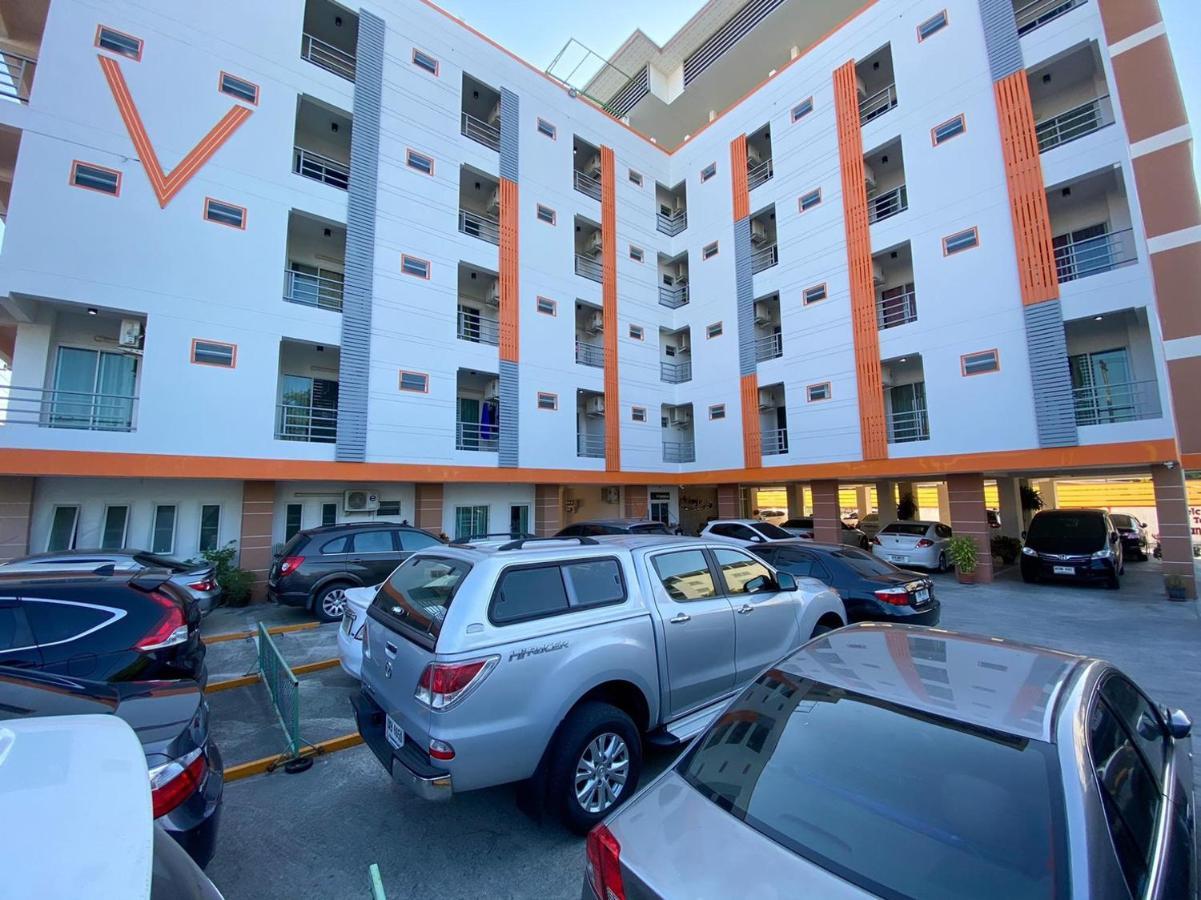 V At Bangsaen Exterior foto