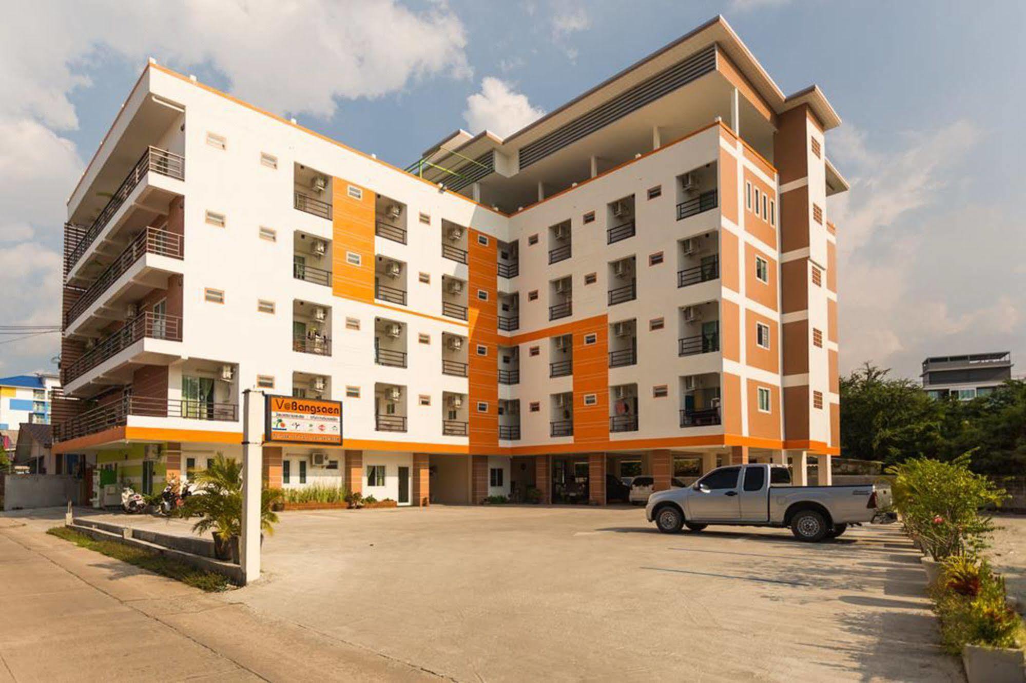 V At Bangsaen Exterior foto